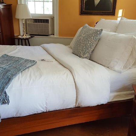 バインヤード・ヘブン The 1720 House Bed & Breakfast エクステリア 写真