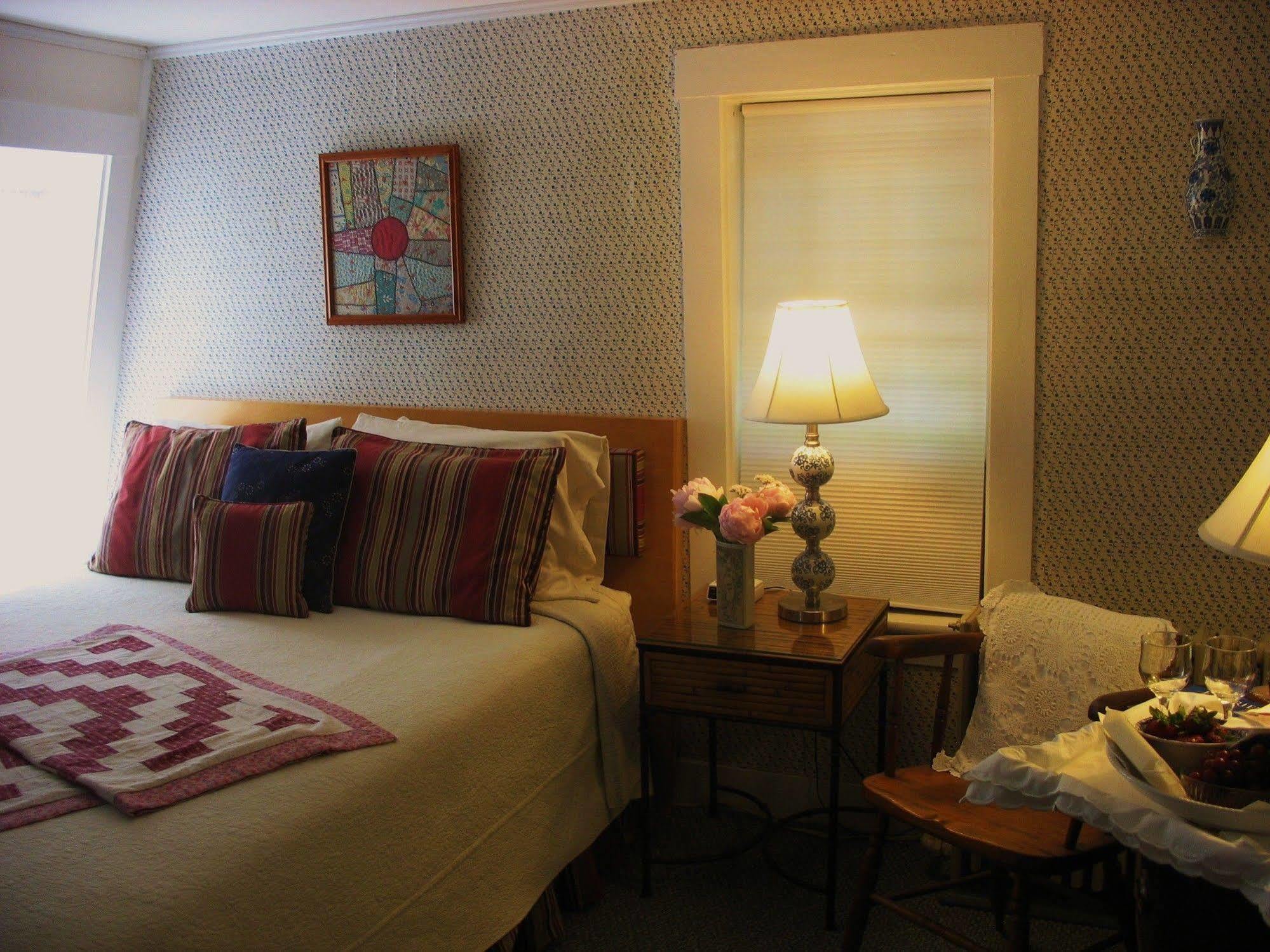 バインヤード・ヘブン The 1720 House Bed & Breakfast エクステリア 写真