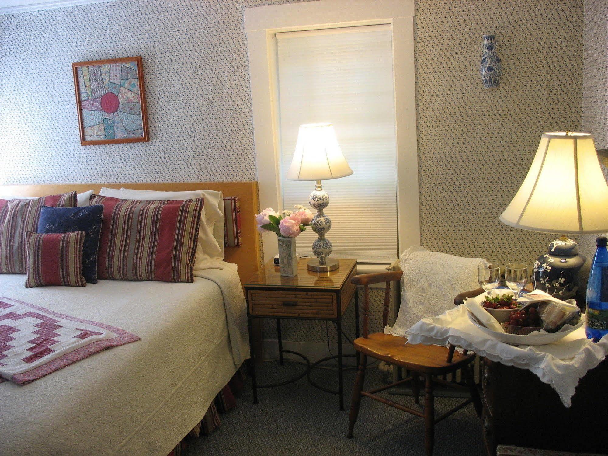 バインヤード・ヘブン The 1720 House Bed & Breakfast エクステリア 写真
