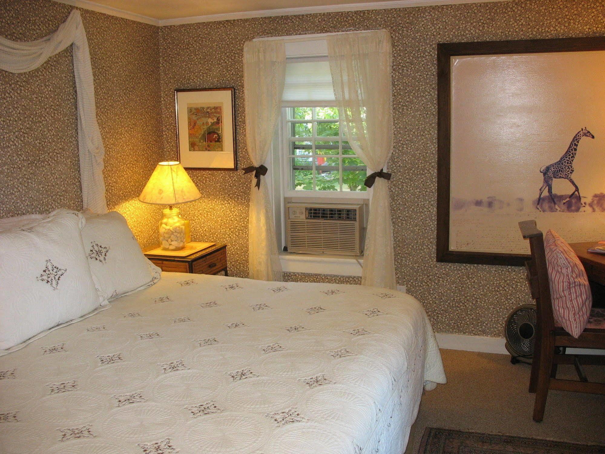 バインヤード・ヘブン The 1720 House Bed & Breakfast エクステリア 写真