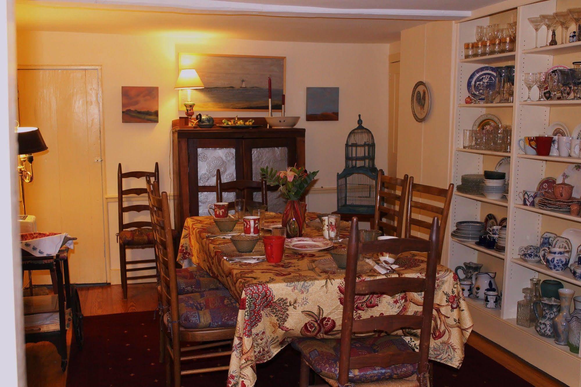 バインヤード・ヘブン The 1720 House Bed & Breakfast エクステリア 写真