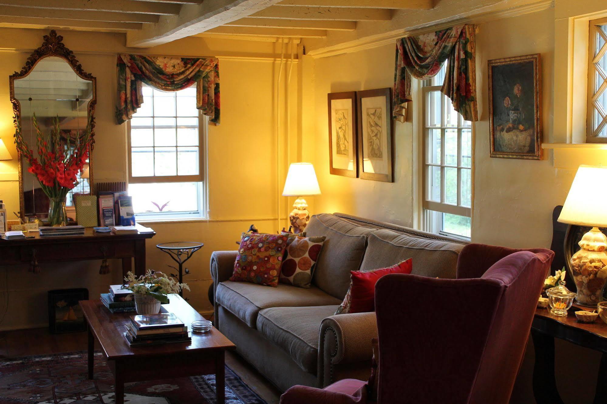 バインヤード・ヘブン The 1720 House Bed & Breakfast エクステリア 写真
