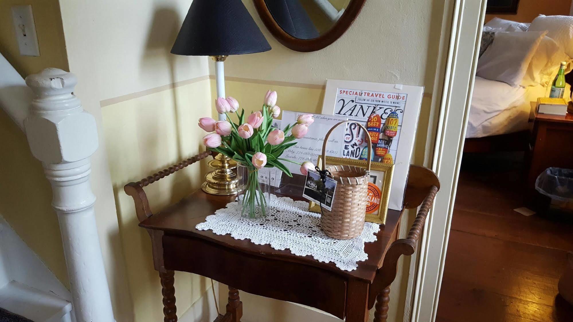 バインヤード・ヘブン The 1720 House Bed & Breakfast エクステリア 写真
